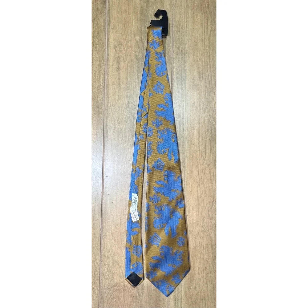 N/A vintage necktie